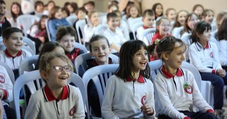 KARAGÖZ VE HACIVAT BU KEZ TASARRUF İÇIN SAHNEYE ÇIKTI